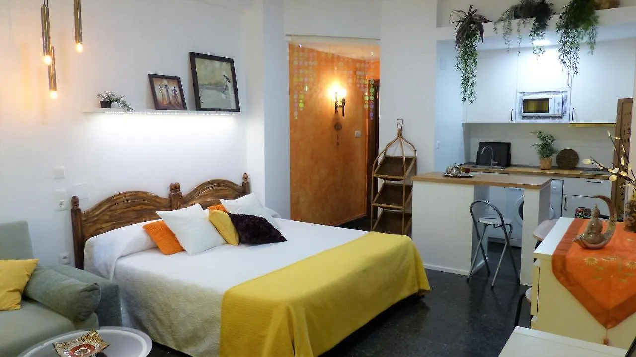 Estudio Con Encanto En La Carihuela contacts